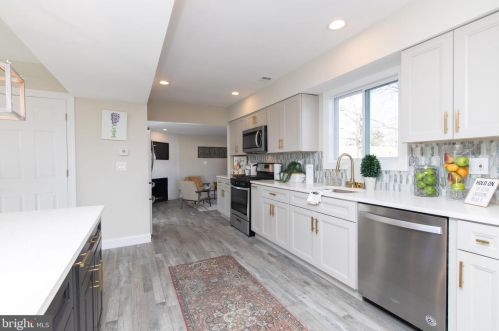 125 Applewood Dr, Auburn NJ 08085-1559 exterior