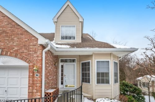 144 Richmond Rd, West Milford Lakes, NJ 07480-1986