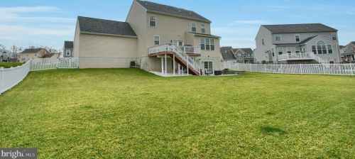 4 Ledgestone Dr, Siddonsburg PA  17019-9805 exterior