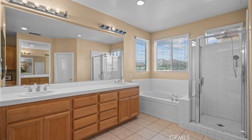 28341 Brookview Ter, Santa Clarita CA  91350-4446 exterior