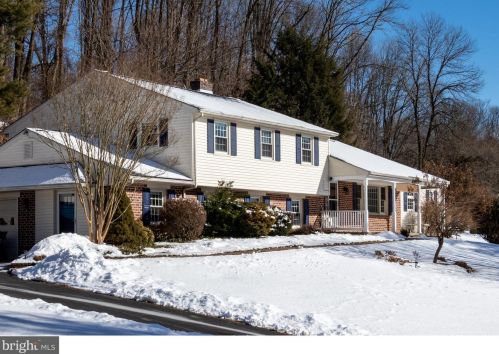 272 Ivy Ln, Glen Mills, PA 19342-1322