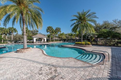 12704 Adventure Dr, Riverview FL exterior