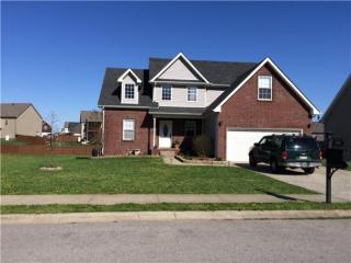 1653 Autumn Dr, Clarksville, TN 37042-1725