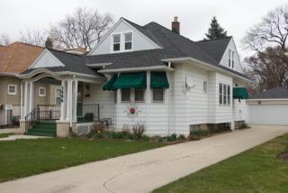 1504 68th St, Milwaukee, WI 53213-2806