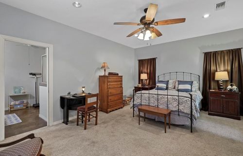 707 Main St, Waxahachie TX  75165-3233 exterior