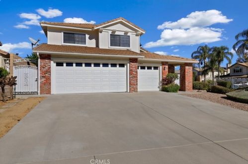 15074 Heather Ln, Lake Elsinore, CA 92530-5259