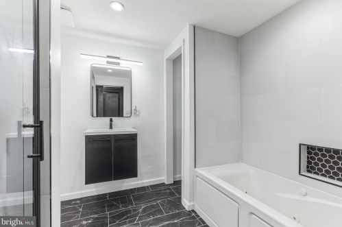 602 Annin St, Philadelphia PA  19147-4809 exterior