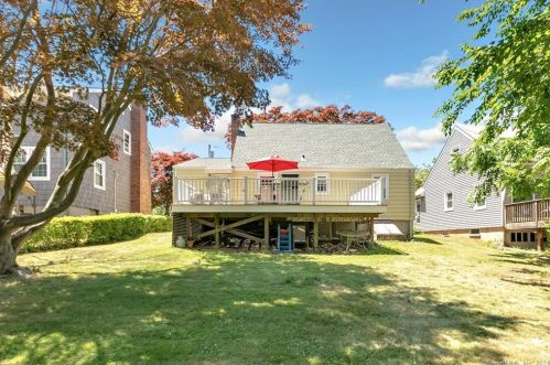 6 Beverly Pl, Norwalk, CT 06850-2926