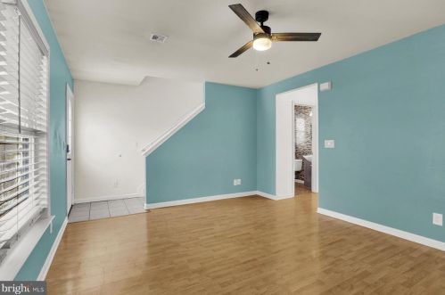 19 Chestnut St, Navy Sup Dpt, PA 17055-6548