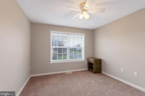 60 Silver Birch Dr, Lancaster PA  17602-7014 exterior