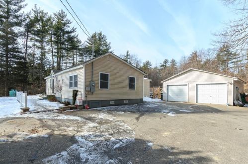97 Chester Rd, Raymond, NH 03077-2019