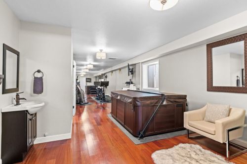 464 Upland Rd, Redwood City CA  94062-2826 exterior