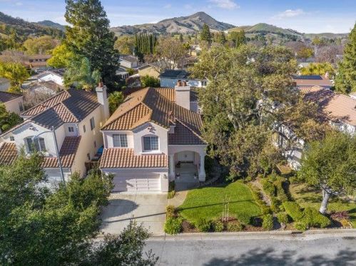512 Via Sorrento, Morgan Hill, CA 95037-5744