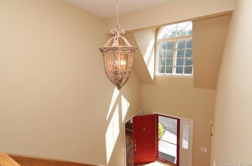 53 Talmadge Ln, Stamford, CT 06905-2000