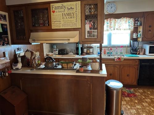 1616 Thorpe St, New Castle PA  16101-5144 exterior