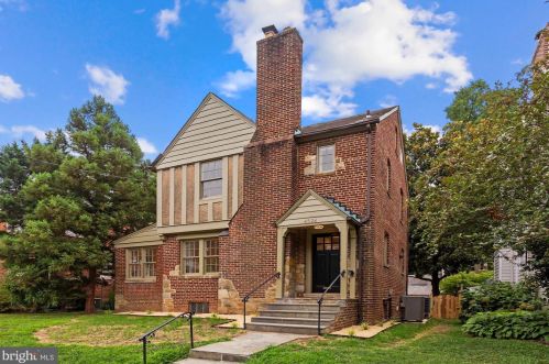 4524 Verplanck Pl, Washington, DC 20016-2432