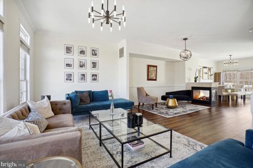 2804 Wakewater Way, Woodbridge VA  22191-6019 exterior