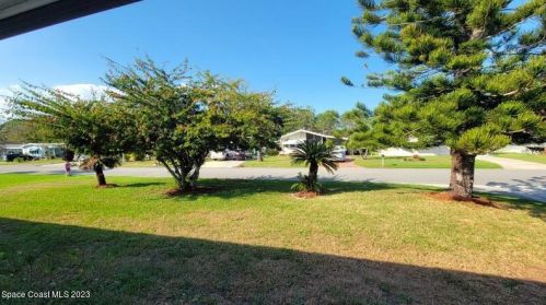 1214 Paurotis Dr, Sebastian, FL 32976-7053