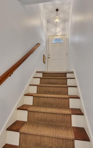 1198 Millpond Rd, Valpo, IN 46385-6136