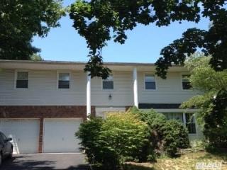 29 Knoll Ln, Smithtown, NY 11787-2324