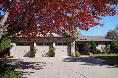 1638 Celia Rd, Saint Paul, MN 55118-3625