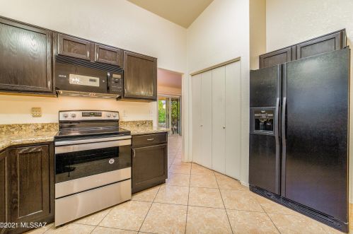 7629 Freshwater Pearl Dr, Tucson AZ  85747-5728 exterior