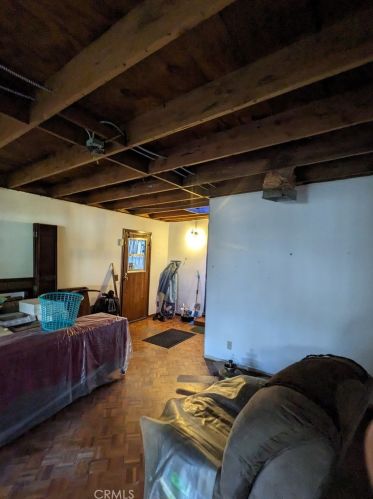 6704 Balboa Ave, Van Nuys CA  91406-4181 exterior