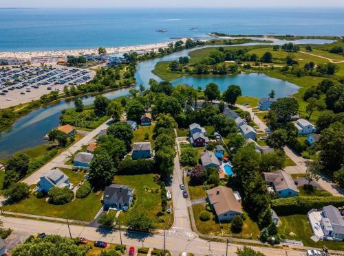 21 Greenfield St, Waterford CT  06385-3907 exterior