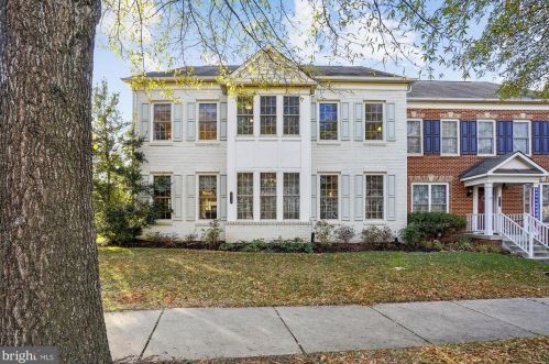 20729 Red Cedar Dr, Leesburg, VA 20175-8787