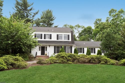 110 Long Hill Rd, West Paterson, NJ 07424-2358