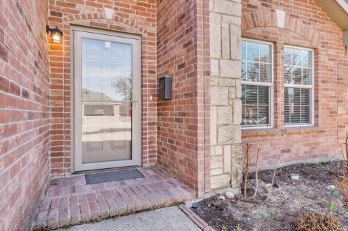 405 Emerald Creek Dr, Fort Worth TX  76131-3955 exterior