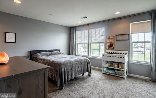 155 Fawn Dr, Gilbertsville PA  19525-8103 exterior