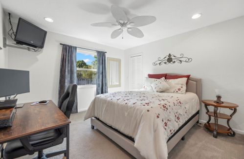 12151 Old Country Rd, West Palm Beach FL  33414-4816 exterior