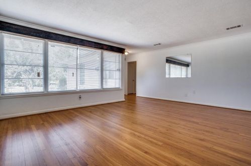 1710 Elmwood Blvd, Dallas TX  75224-1003 exterior