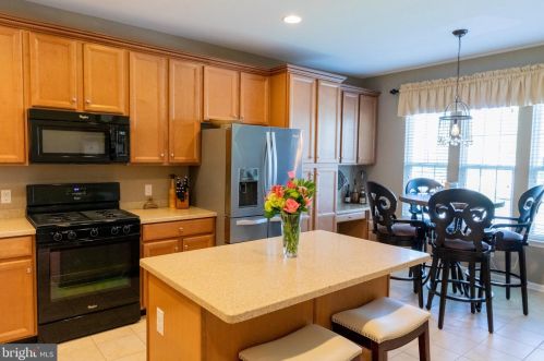 617 Prizer Ct, Downingtown, PA 19335-4980