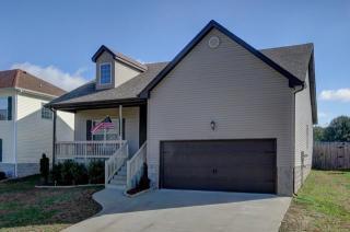 694 Fox Trail Ct, Clarksville, TN 37040-6251