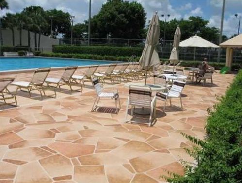 431 Live Oak Ln, Boynton Beach, FL 33436-7118