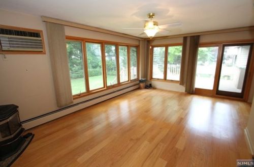 434 Harristown Rd, Ridgewood NJ  07452-2836 exterior