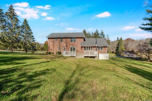 1 Fabbri Ct, Mahopac NY  10541-2001 exterior
