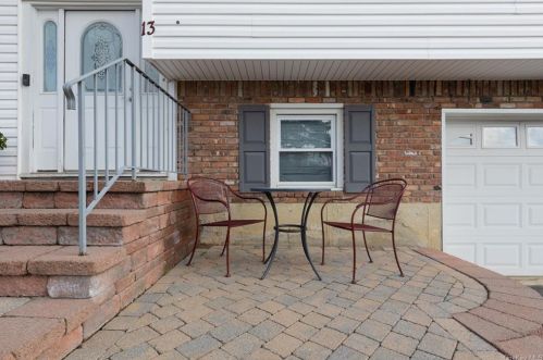 13 Hillside Dr, Thiells, NY 10984-1431