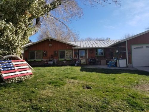 207 Terrace Dr, Big Pine, CA 93513-2009