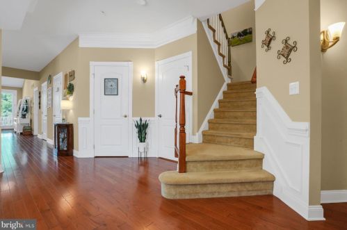 212 Hopewell Dr, Collegeville PA  19426-2852 exterior