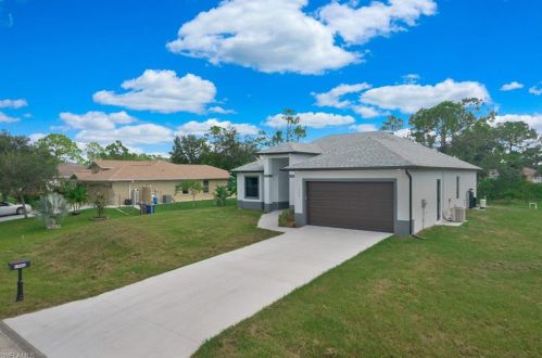 1906 Wanda Ave, Lehigh Acres, FL 33971-5640