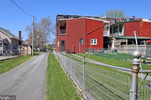 622 Lehman St, Lebanon PA  17046-3644 exterior