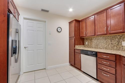 116 Camino Del Rio, Fort Pierce FL  34952-2375 exterior
