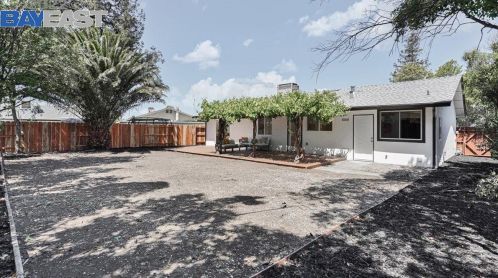 1137 Hibiscus Way, Livermore CA  94551-1311 exterior