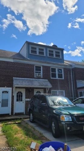 638 Cora Pl, Rahway NJ  07065-3726 exterior