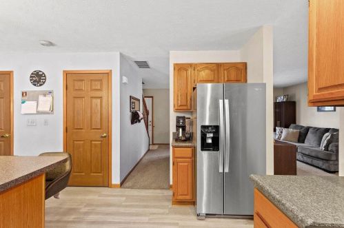 401 Highview Dr, Bellefontaine OH  43311-9145 exterior