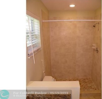416 122 Ave, Hollywood FL  33026-2538 exterior