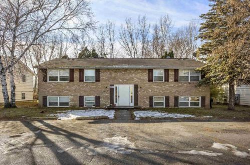 2068 Imperial Ln, Green Bay WI 54302-3775 exterior